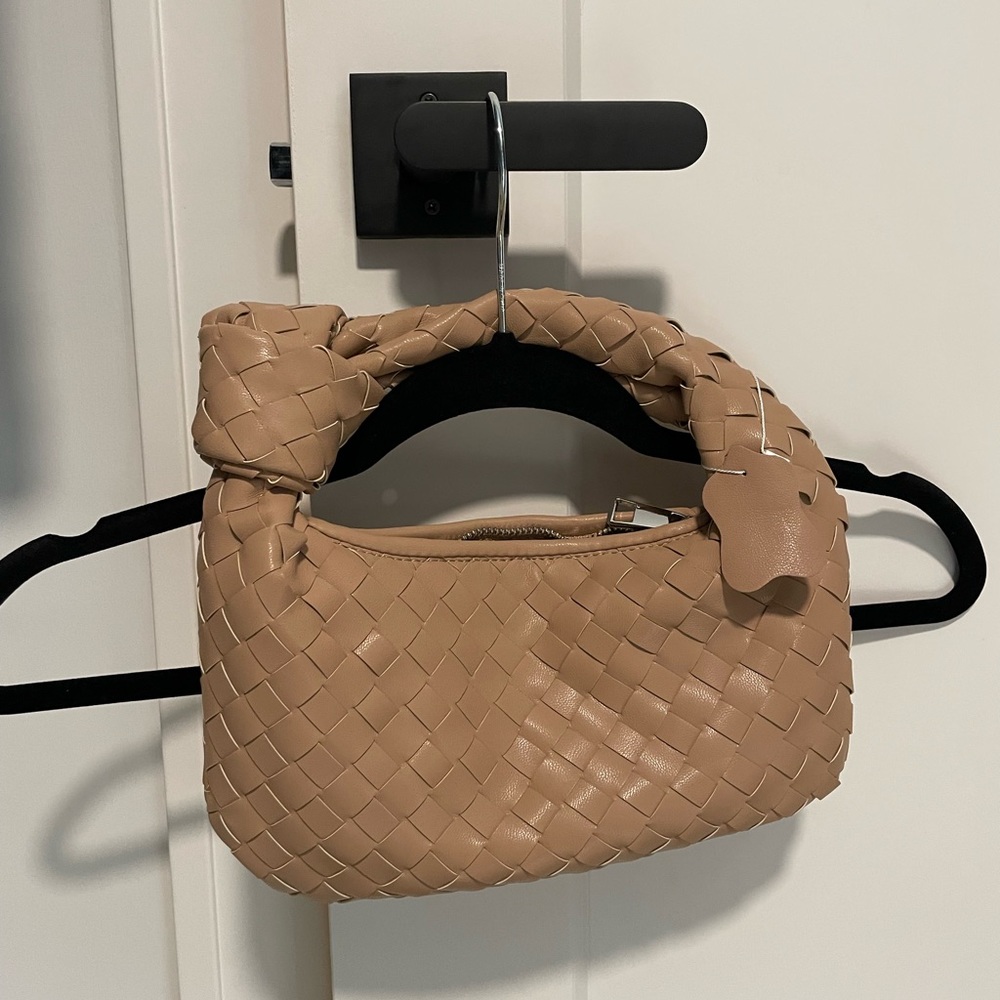 Pouch handbag